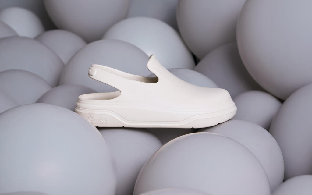 Cushers Clogs For Women : Ivory White