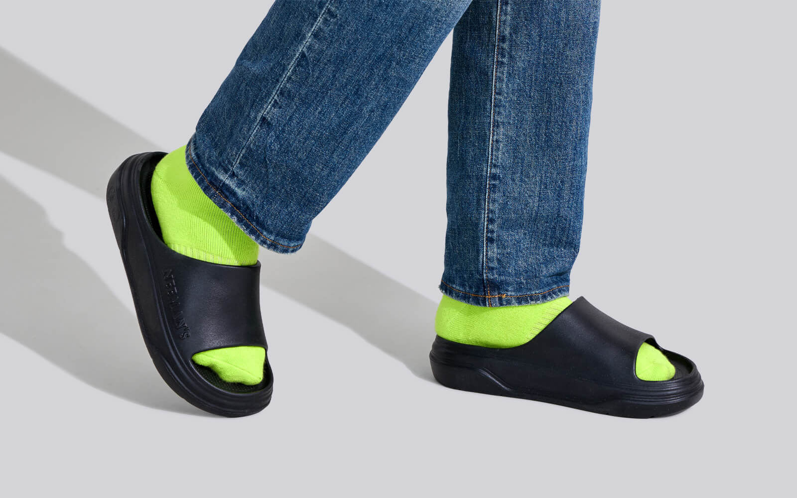 Cushers Slides For Men : Black