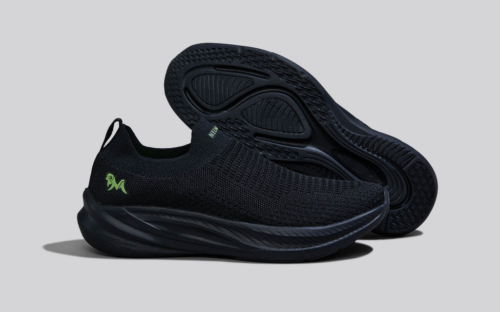 Max Cushy Slip Ons : Black